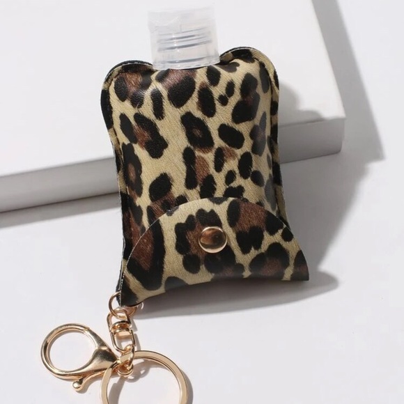🎀 Cute & Convenient Hand Sanitizer Leopard Print Keychain for Office Car Purse - Picture 2 of 4